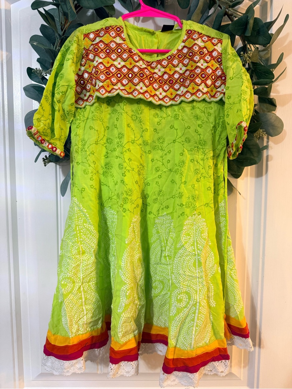 💫4/$25 • Aarong Bright Lime Green Embroidered Tunic Dress